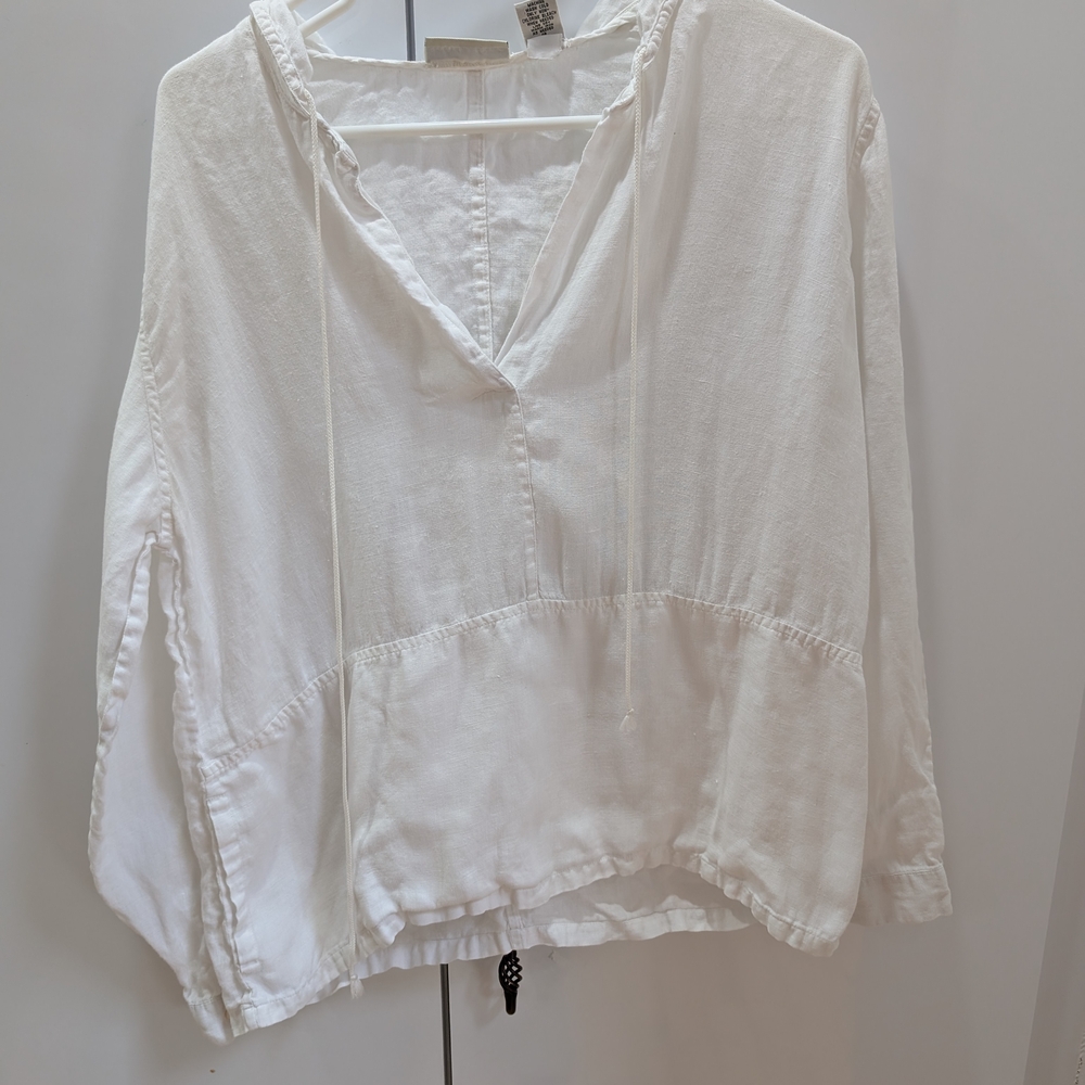 Elegant White Linen Beach Minimalist Women's Top